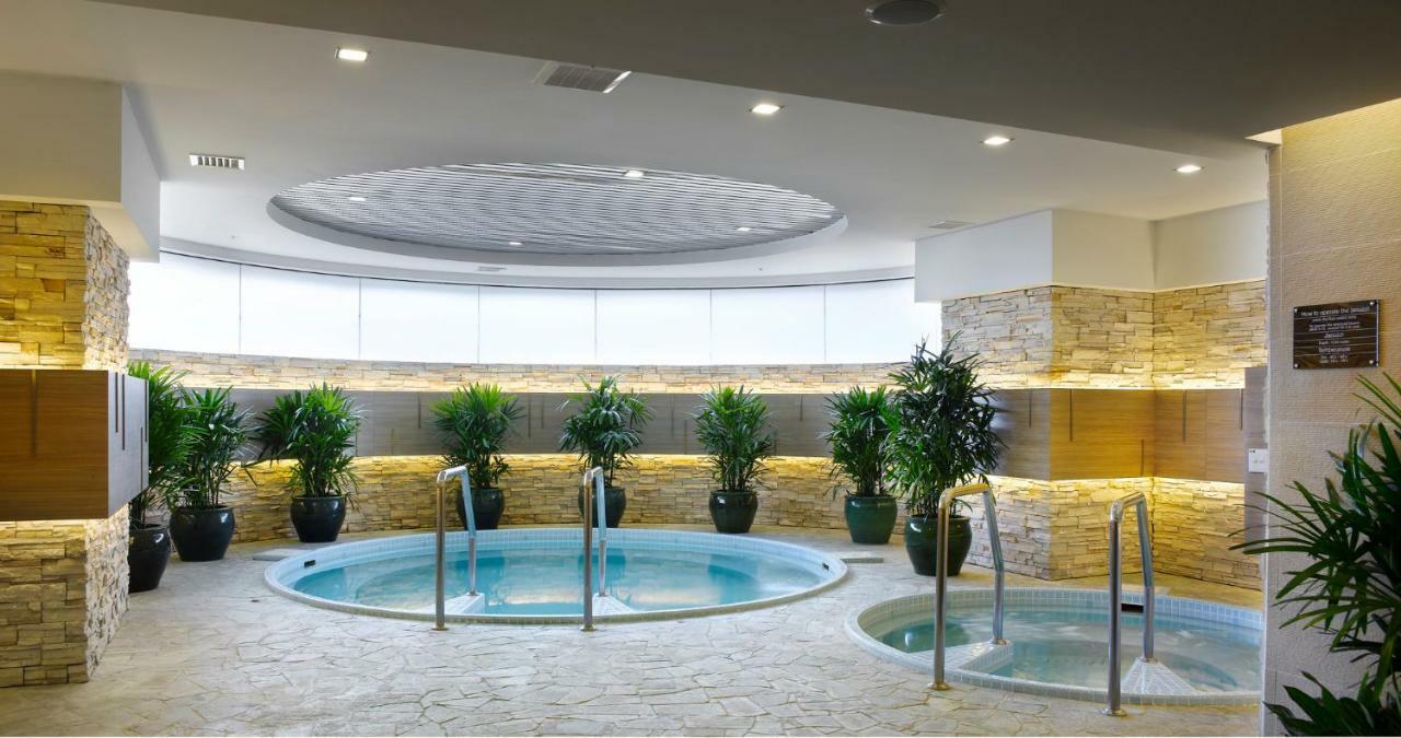 Shangri-La Kuala Lumpur Esterno foto A spa in a hotel